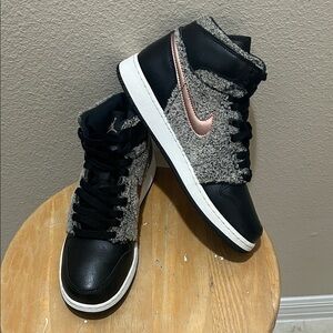 Jordan 1 Retro High Fleece Black Metallic Red Bronze (GS)